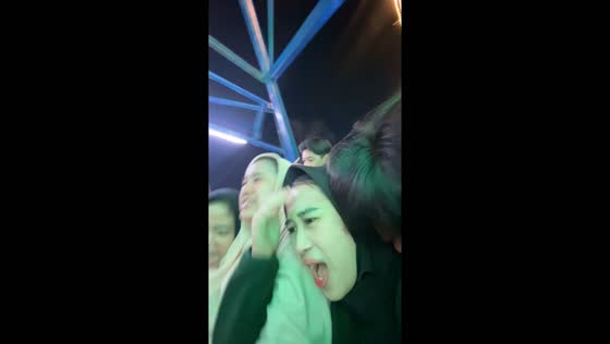 Boy falls from seat on Kora Kora ride, hits fellow passengers in Indonesia