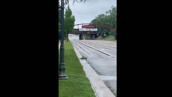 Flooding in downtown Grand Blanc prompts emergency response