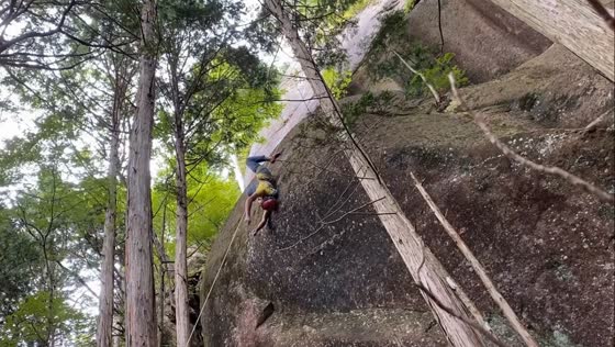 Mountain climber's terrifying fall at Mt. Mizugaki, Japan