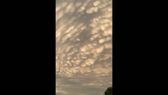 Sky spectacle: mammatus clouds over Long Island