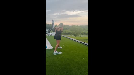Golf shot backfires during swing in Springfield, Missouri