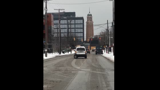 Car drives with broken axle and sideways wheel in Cleveland, Ohio