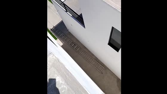 Workers stranded on roof after ladder falls in Tijuana