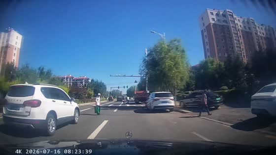 Pedestrian struck while crossing road in Jilin, China