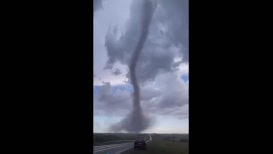 Devastating tornado approaching Samara: severe weather wreaks havoc