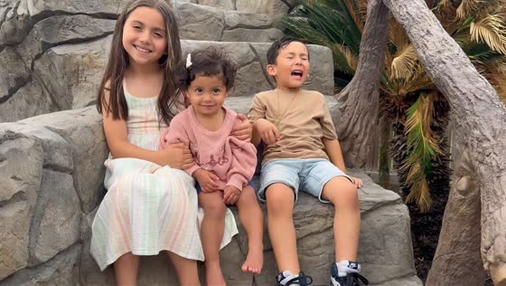 Siblings give funny answers during gender reveal in Pearland, Texas, USA