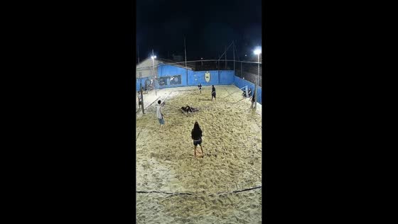 Volleyball net collapses during match in Aparecida de Goiânia, Brazil