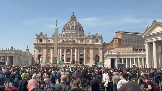 Bells ring out in mourning for Pope Francis at St. Peter's Basilica