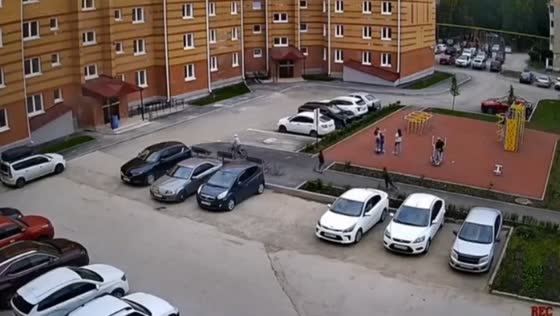 Child narrowly avoids car in Asha, Chelyabinsk, Russia