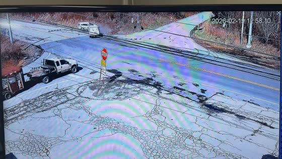 White van crashes into crossing car at intersection in Waddy, Kentucky, USA