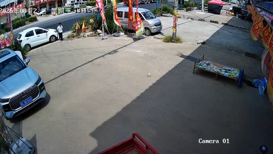 Boy narrowly escapes being hit by passing car in Henan, China