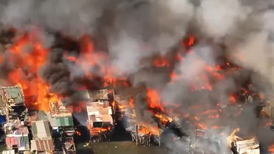 Massive fire ravages Isla Puting Bato in Manila