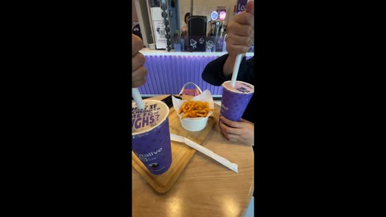 Paper straw mishap causes funny spill at café in Quezon City, Philippines