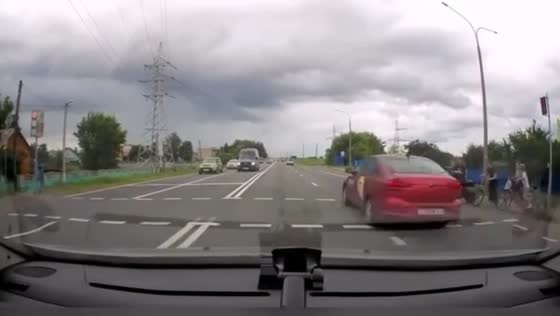 Taxi driver faces penalties after nearly hitting young cyclists in Krasnoe, Belarus