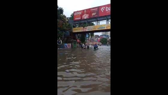 Heavy floods after 6 hours of rain in Kolkata, India