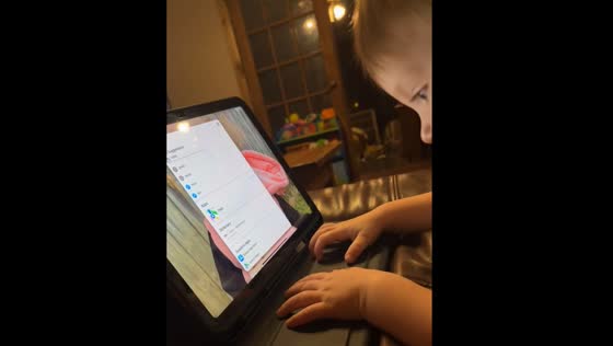 Toddler pretends to take order on iPad in Ohio
