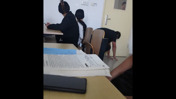 Student’s attempt to sneak out of class foiled by teacher in Hefei