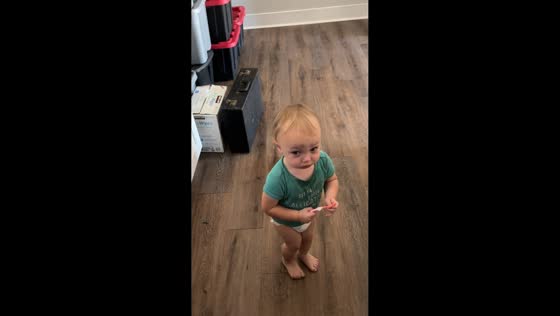 “Jessica trend” calms toddler during meltdown in Port Wentworth, USA