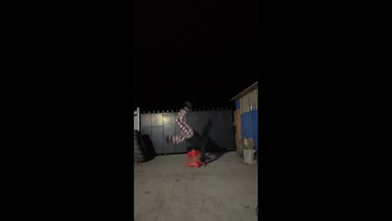 Man falls as chair breaks mid-air in Jilin, China
