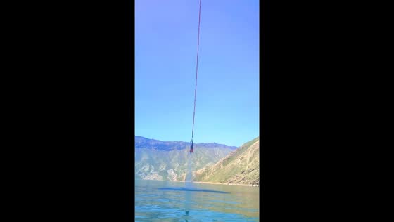 Bungee jumping dive: thrilling plunge into Khuzestan waters