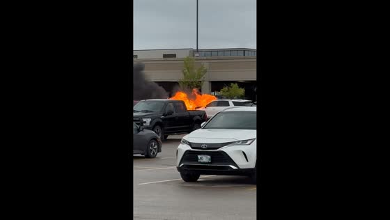 SUV erupts in flames at shopping centre parking lot in Winnipeg, Canada