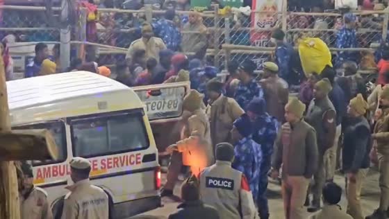 Stampede breaks out during Amrit Snan in Prayagraj, India