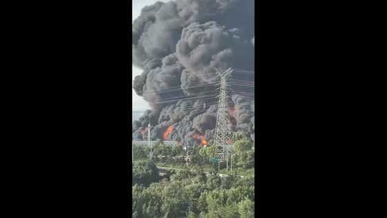 Massive warehouse fire engulfs logistics facility in Qingdao, China