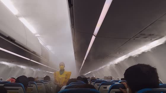 Chilling marvels: airplane journey transforms into cloudy wonder