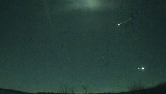 Spectacular meteorite fall was caught on camera in the city of Freeport!