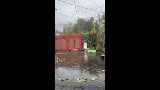 Super Typhoon Uwan batters Camalig, Albay, Philippines