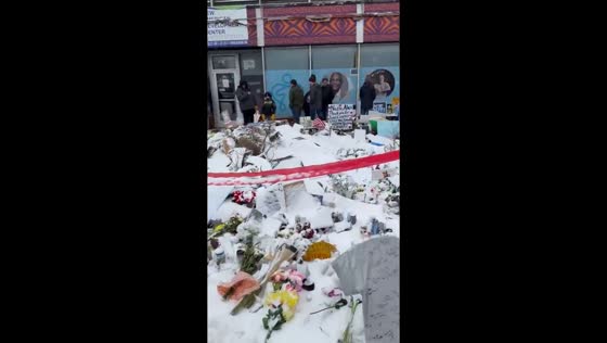 Makeshift memorial honors Alex Pretti in Minneapolis, Minnesota, USA