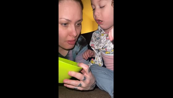 Mom's failed escape: mealtime interrupted