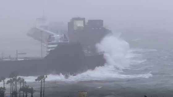Storm Oscar's unsettled conditions loom over Ireland: showers and thunder threaten weekend weather