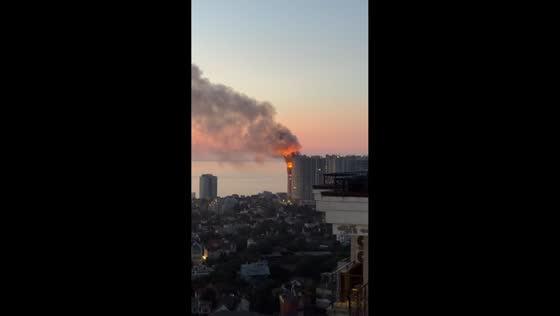 High-rise erupts in flames after reported Russian strike in Odesa, Ukraine