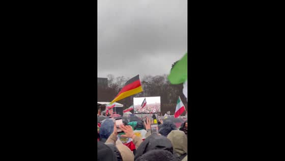 Massive protest against Iranian government draws 250,000 in Munich, Germany
