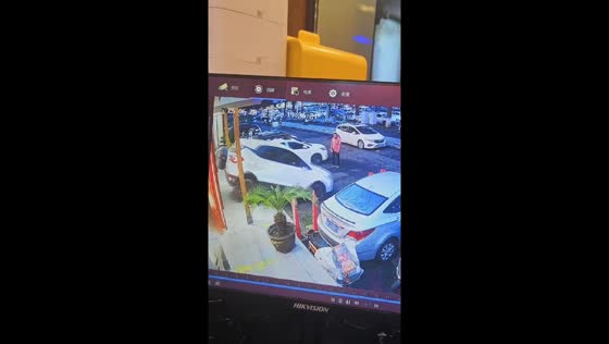 Car crashes into restaurant during parking mishap in Liaoning, China