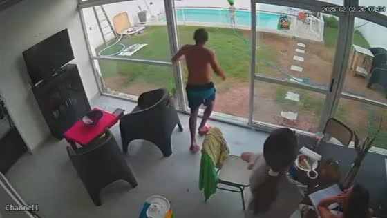 Child falls into pool after being hit by ball in Monte Cristo, Argentina