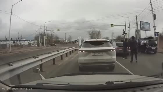 Dashcam captures road fight escalating into gunfire in Irkutsk, Russia