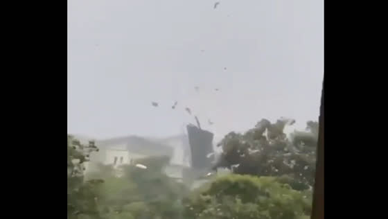 Storm winds send debris flying in Terengganu