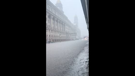 Torrential rain inundates city streets in Heilongjiang, China