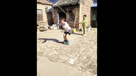 Girl's trousers fall while skipping rope in Henan, China