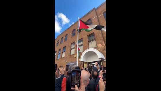 Emotional Palestinian flag-raising ceremony in London, UK