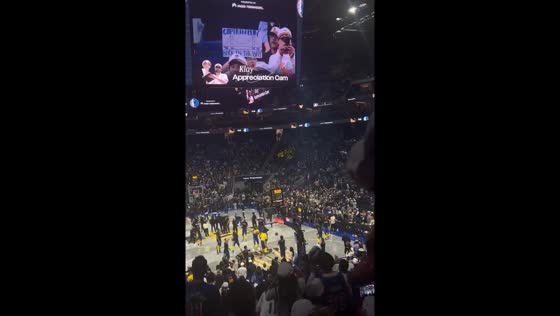 Klay Thompson receives warm welcome in first return to Bay Area after joining Mavericks