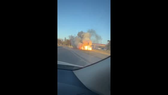 Suspected gas leak triggers fires at university in Texas, USA