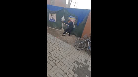 Man crashes into gate while pulling food in Inner Mongolia, China