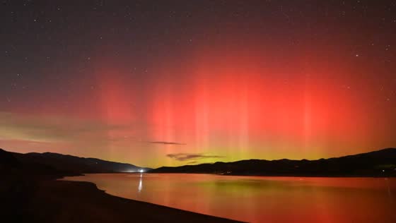 Aurora Borealis time-lapse over Rockport Reservoir, Utah
