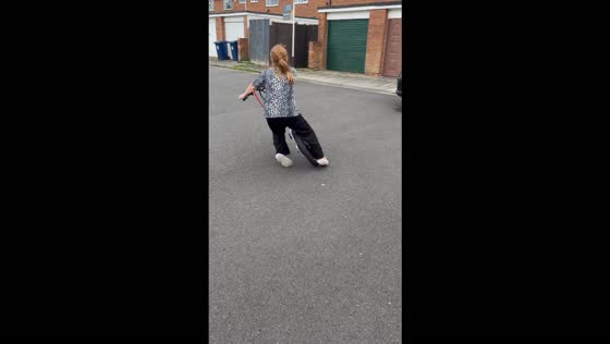 Grandma falls while learning to ride her grandson’s electric bike in Middlesbrough, England, UK