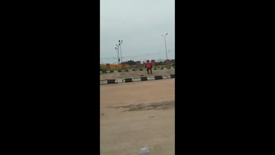 Boy narrowly avoids accident while roller skating in Abakaliki, Nigeria