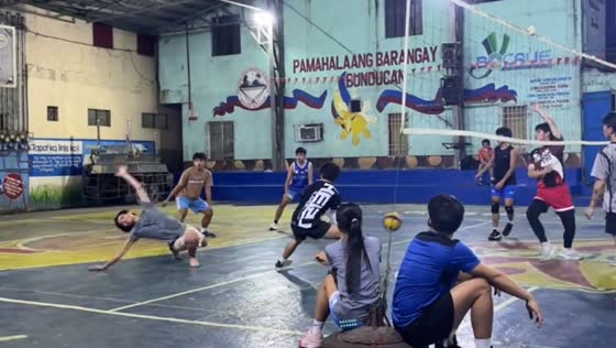 Volleyball player hit on the head during game in Bulacan, Philippines