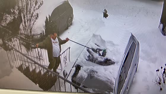 Man slips while cleaning vehicle in Flushing, New York, USA